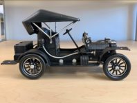 Classic Vintage Car Décor - Image 4